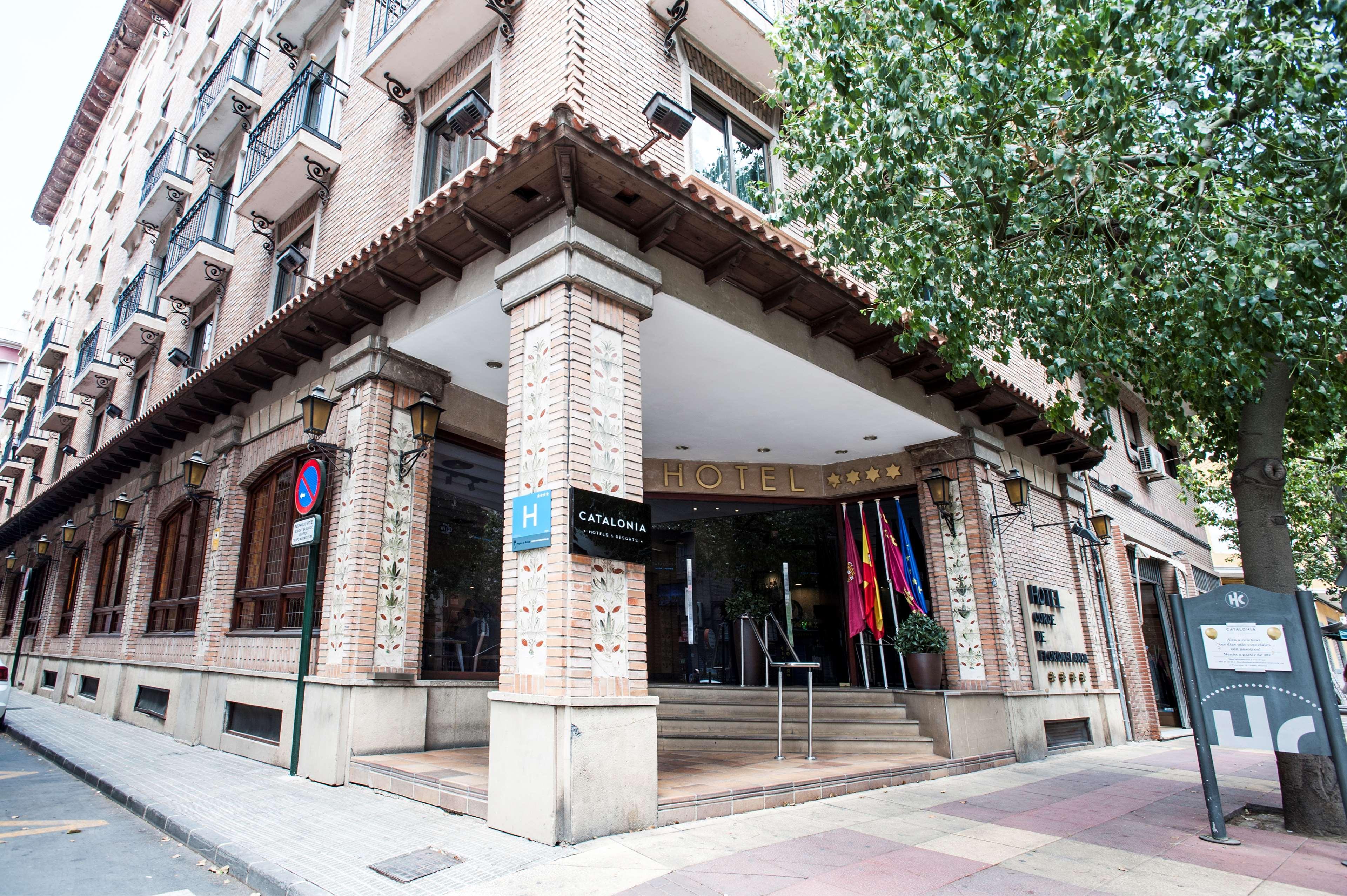 Отель Catalonia Conde De Floridablanca Мурсия Экстерьер фото